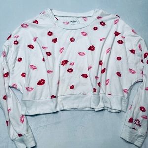 Gilly Hicks by Hollister Valentine Long Sleeve Oversized Crop in Women's Size XS